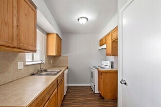 13426 Edgeboro St in Houston, TX - Building Photo - Building Photo