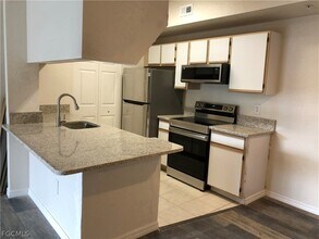 6341 Aragon Way in Ft. Myers, FL - Building Photo - Building Photo