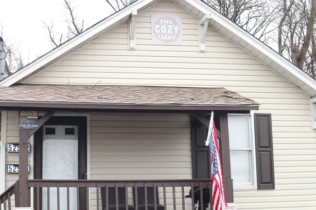 525 6th St, Unit 2 in California, PA - Building Photo - Building Photo