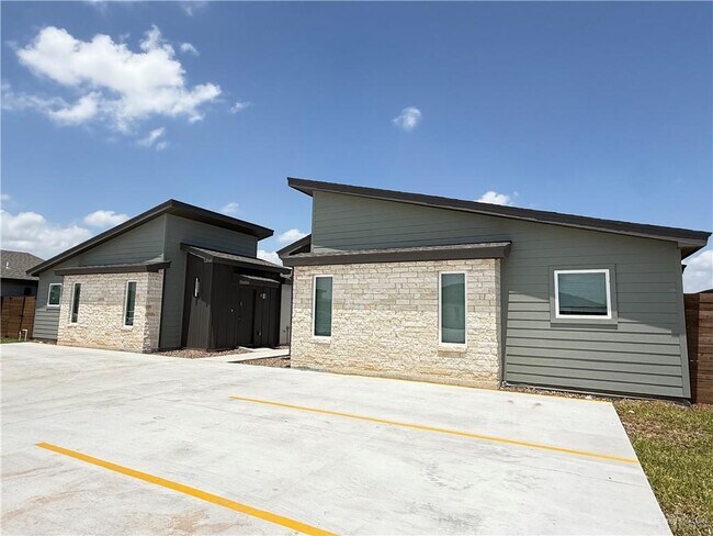 4001 Jaxson Ln in Weslaco, TX - Building Photo - Building Photo
