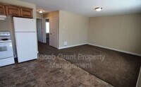 245 Opal Ct photo'