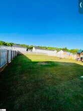 220 Burr Oak Ln in Powdersville, SC - Building Photo - Building Photo