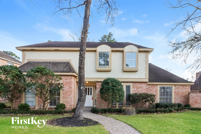 6707 Chancellor Dr in Spring, TX - Building Photo