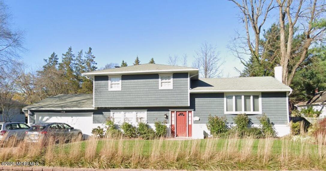 299 White Rd in Little Silver, NJ - Building Photo