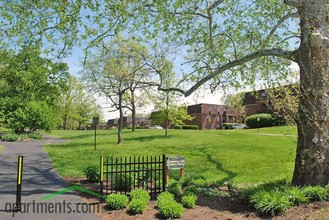 Lila Chateau Apartments in Milford, OH - Building Photo - Building Photo