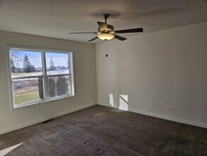 69 Olympus Dr in Tinley Park, IL - Building Photo - Building Photo