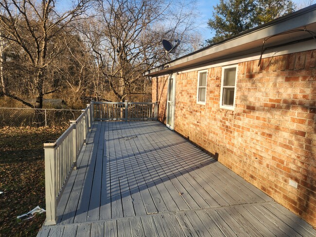 137 N Elizabeth St in Dover, AR - Building Photo - Building Photo