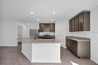 192 Athabasca Dr in Poinciana, FL - Building Photo - Building Photo