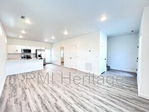971 Reading RR Ln in Centerton, AR - Building Photo - Building Photo