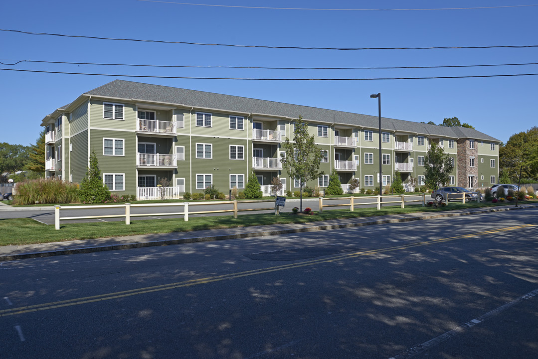 Oak Place Apartments in Brockton, MA - Building Photo