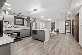 2307 Lake St in Evanston, IL - Building Photo - Building Photo