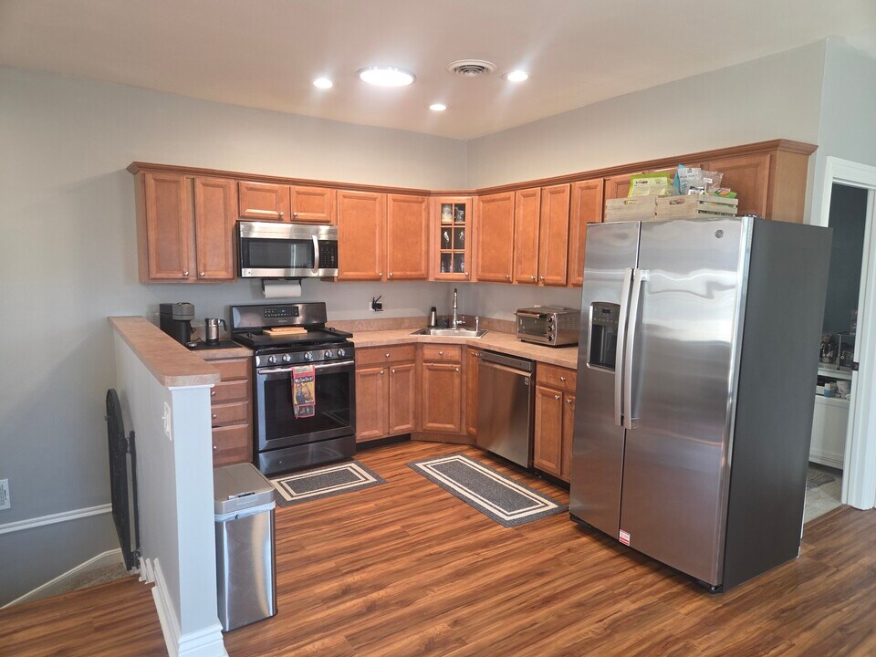 2557 W Superior St, Unit 2 in Chicago, IL - Foto de edificio