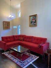 23924 Arroyo Park Dr, Unit 125 in Santa Clarita, CA - Foto de edificio - Building Photo