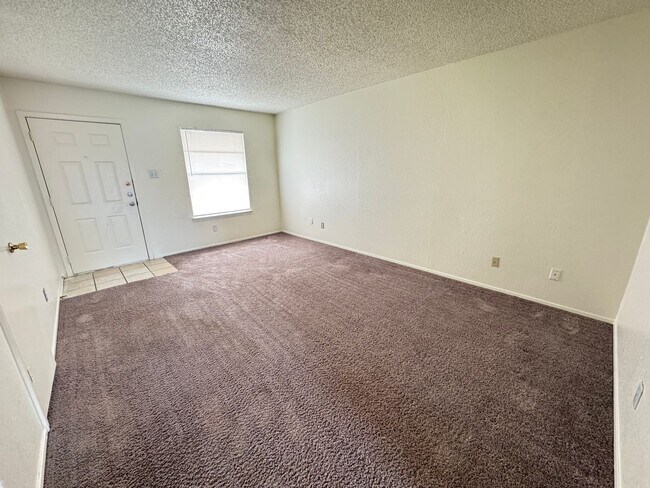 1106 Eastside Dr in Killeen, TX - Foto de edificio - Building Photo