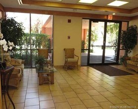 20850 San Simeon Way-Unit -203-5 in Miami, FL - Building Photo - Building Photo