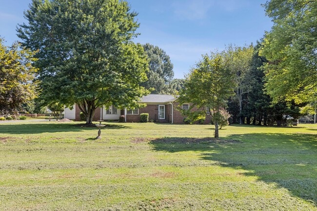 5508 Crestland Ave in Charlotte, NC - Building Photo - Building Photo