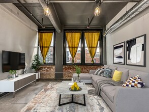 1701 Tulip St in Philadelphia, PA - Building Photo - Building Photo