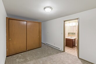 5625 15th Ave NE in Seattle, WA - Building Photo - Building Photo