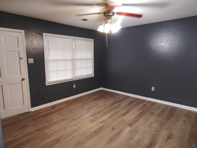 587 Hillbrook Dr in Southaven, MS - Building Photo - Building Photo