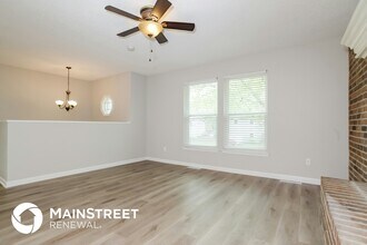 114 Nanette St in Belton, MO - Foto de edificio - Building Photo