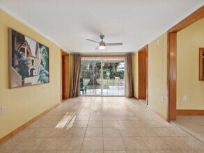 1353 Canterbury Rd N in St. Petersburg, FL - Building Photo - Building Photo