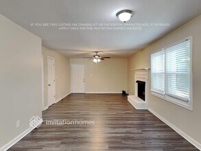 3332 Bonneville Dr in Charlotte, NC - Building Photo - Building Photo