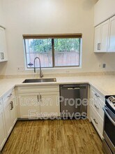 9599 N Crestone Dr in Tucson, AZ - Building Photo - Building Photo