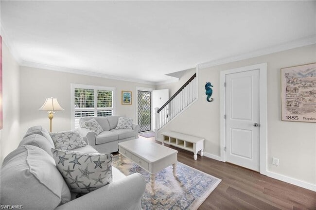 1222 Gordon Dr in Naples, FL - Foto de edificio - Building Photo