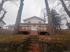 79 Monhagen Ave in Middletown, NY - Building Photo