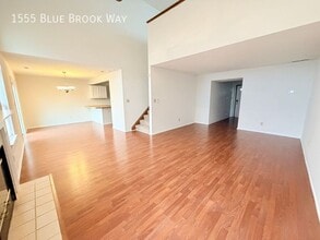 1555 Blue Brook Way in Greenwood, IN - Building Photo - Building Photo