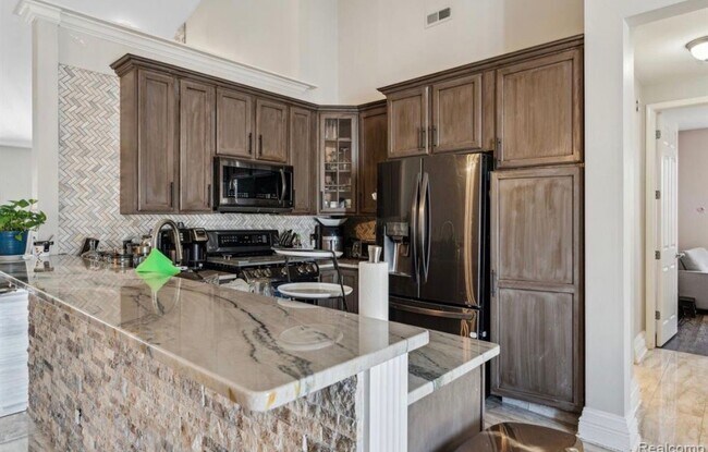 370 Roosevelt St in Canton, MI - Building Photo - Building Photo