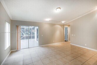 742 San Remo Dr in Weston, FL - Building Photo - Building Photo