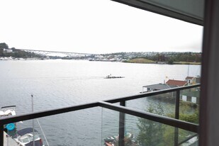 2301 Fairview Ave E, Unit 312 in Seattle, WA - Building Photo