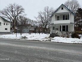 172 Kingsboro Ave in Gloversville, NY - Building Photo