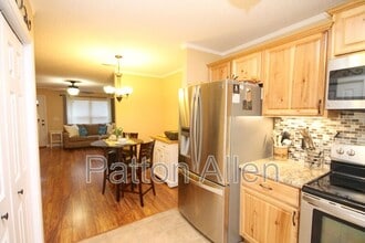 40 Queen Rd in Candler, NC - Building Photo - Building Photo