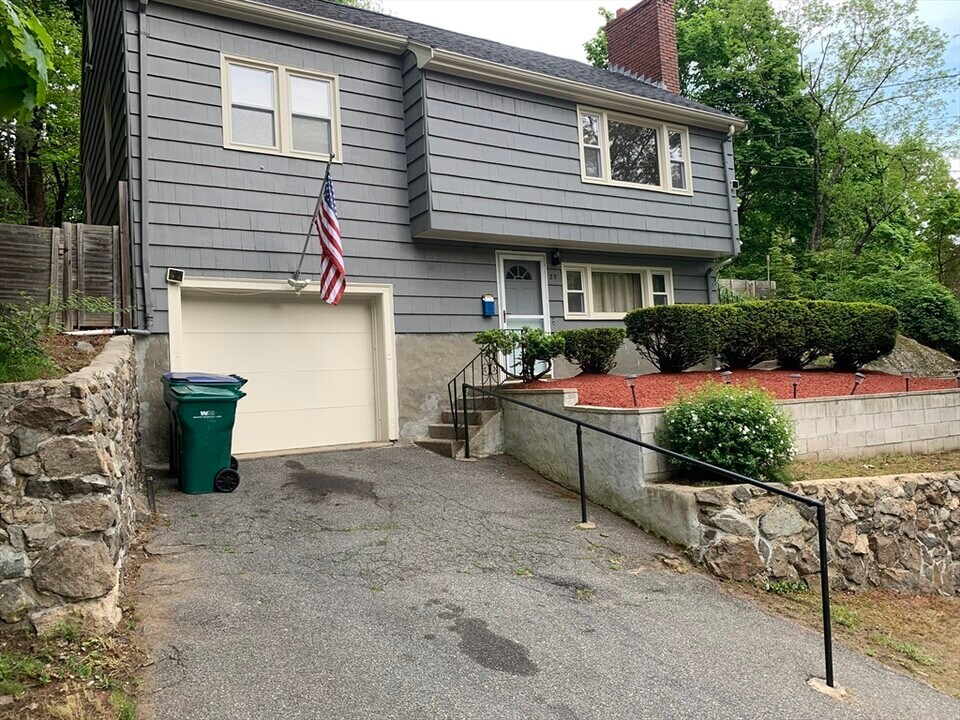 25 Moon Rd in Lynn, MA - Building Photo