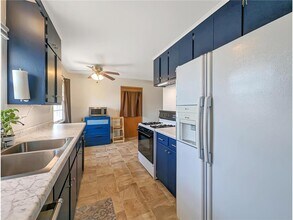 5917 34th Ave N in Minneapolis, MN - Building Photo - Building Photo