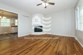 314 SW Glendana St in Lee's Summit, MO - Building Photo - Building Photo