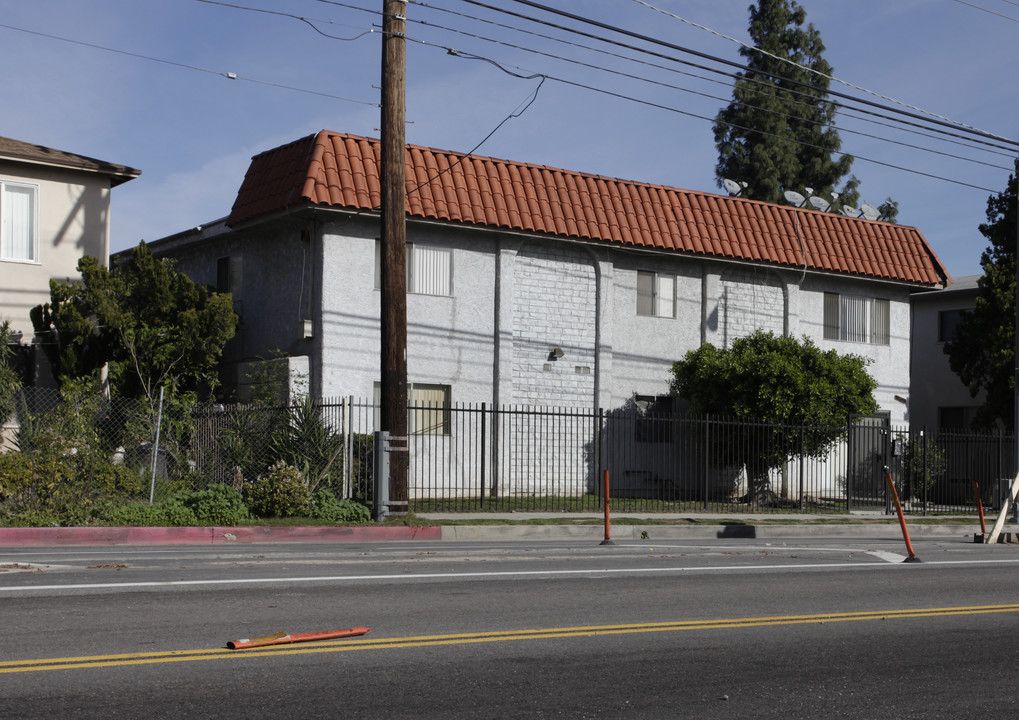 12653 Vanowen in North Hollywood, CA - Foto de edificio