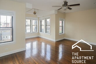 3706 N Wilton Ave, Unit 3 in Chicago, IL - Foto de edificio - Building Photo