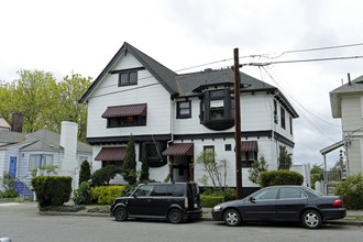 1745 12th Ave S in Seattle, WA - Foto de edificio - Building Photo