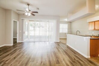 13499 Teaberry Ln in Spring Hill, FL - Building Photo - Building Photo