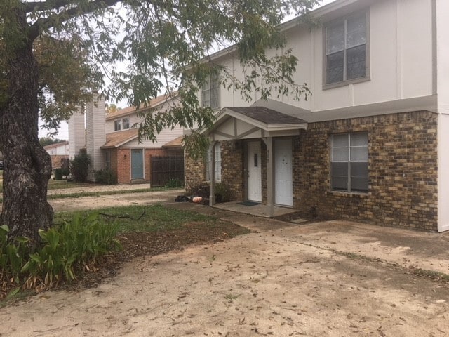 509 W Norwood Cir in Arlington, TX - Building Photo - Building Photo