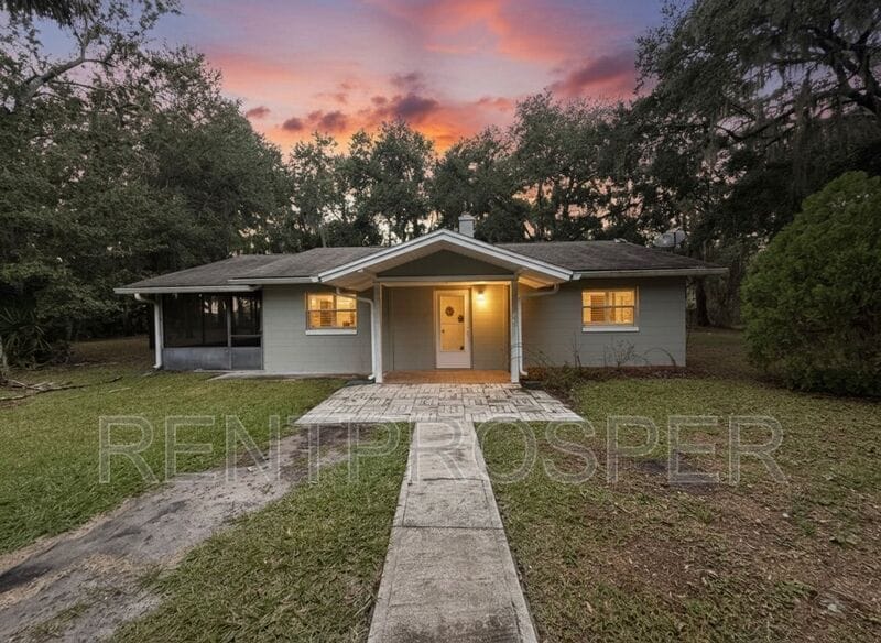 2201 Granada Blvd in Kissimmee, FL - Building Photo