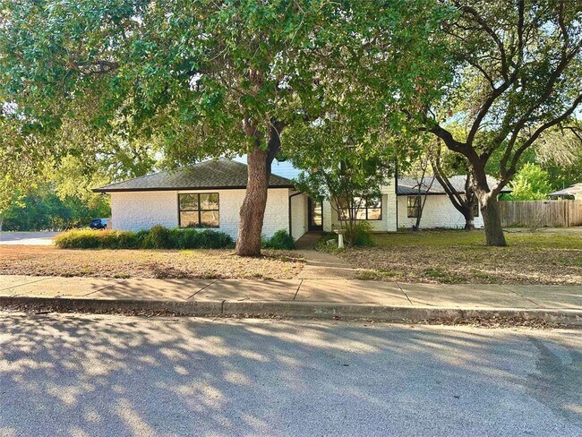 4001 Tecate Trail in Austin, TX - Building Photo - Building Photo