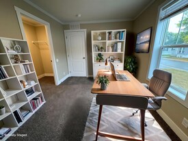 48599 Lakeview E in Shelby Township, MI - Building Photo