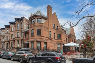 153 Lincoln Pl in Brooklyn, NY - Building Photo