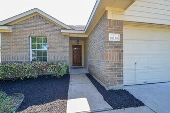 18135 Sorrell Oaks Cir in Richmond, TX - Building Photo - Building Photo