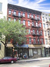 165 Avenue A in New York, NY - Building Photo - Building Photo