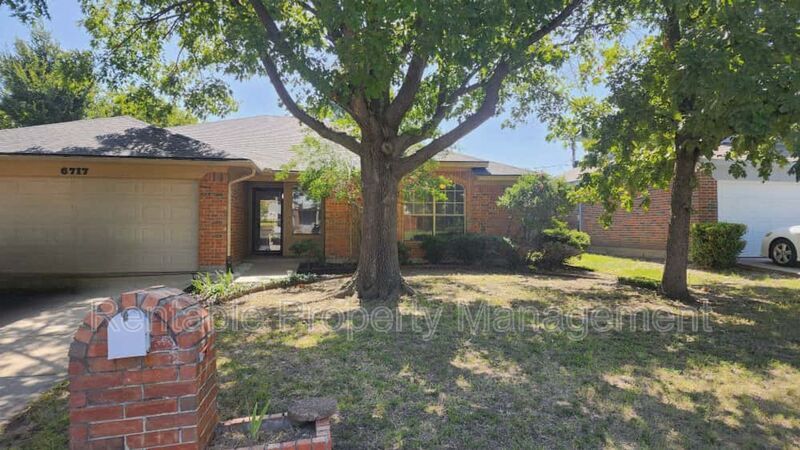 6717 Copperwood Ct in Arlington, TX - Building Photo